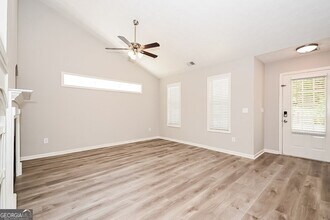 332 White Oak Way in Canton, GA - Building Photo - Building Photo