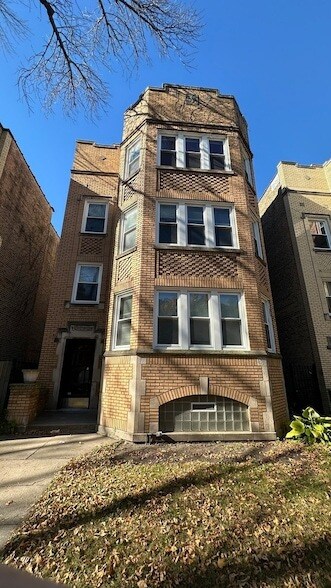 5530 N Artesian Ave, Unit 1 in Chicago, IL - Building Photo
