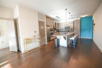 3600 S Lamar Blvd in Austin, TX - Foto de edificio - Building Photo