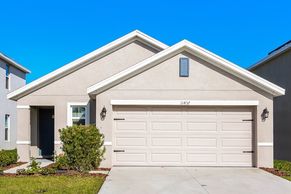 11437 Stone Pine St in Riverview, FL - Foto de edificio