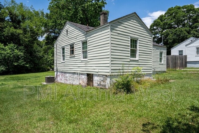 property at 2990 Jonquil Dr