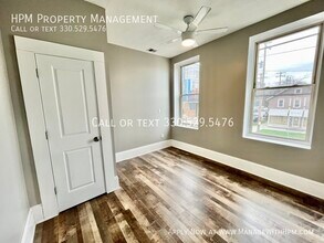 2179 W 11th St, Unit 5 in Cleveland, OH - Building Photo - Building Photo