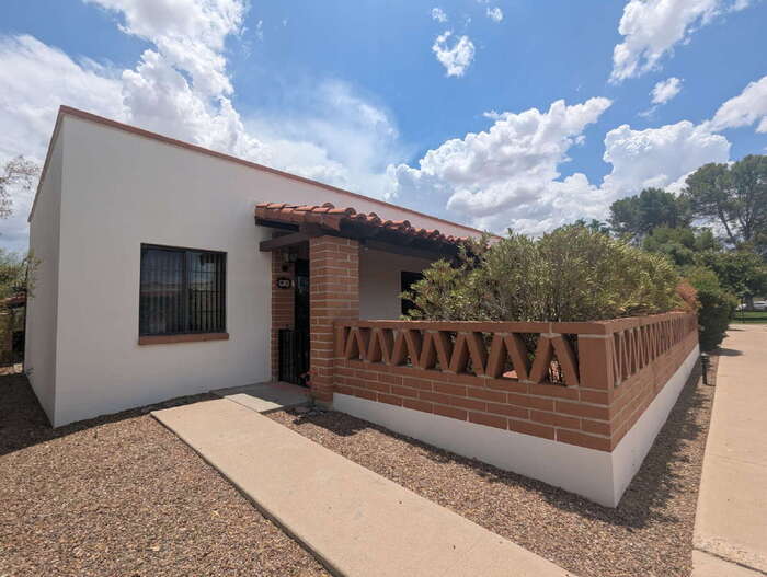 91 S Paseo Quinta in Green Valley, AZ - Building Photo