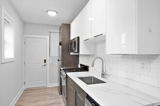 1653 W Jonquil Terrace-Unit -25 in Chicago, IL - Building Photo - Building Photo