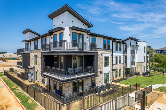 The Southerly at Longview in Longview, TX - Foto de edificio - Building Photo