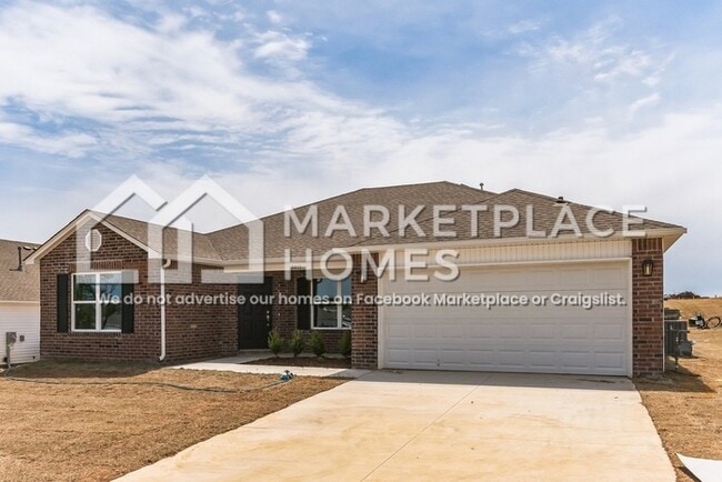 1011 W Cheyenne Ln in Claremore, OK - Building Photo - Building Photo