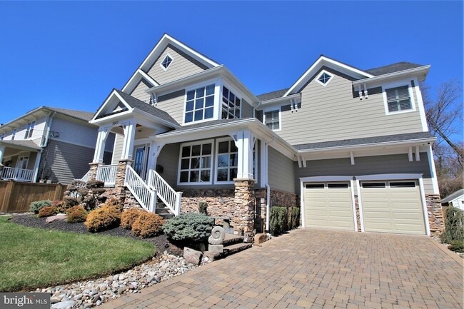 property at 5905 Lone Oak Dr