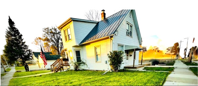 property at 3704 60th Pl