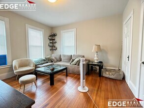 29 Sparhawk St, Unit 2 in Boston, MA - Building Photo - Building Photo