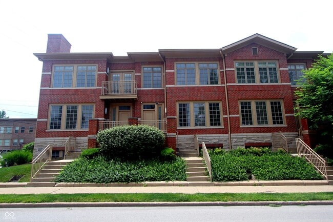 property at 2106 N Pennsylvania St