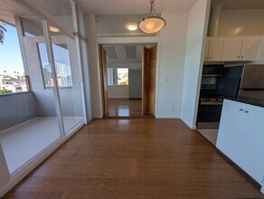 11936 Darlington Ave in Los Angeles, CA - Building Photo - Building Photo