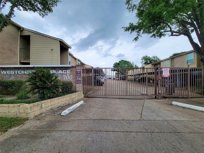 property at 700 Thicket Ln