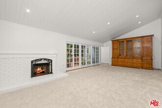 30604 Sicomoro Dr in Malibu, CA - Building Photo - Building Photo
