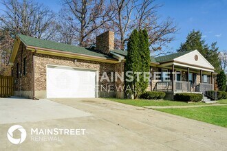 501 Candlelight Ln in Louisville, KY - Building Photo - Building Photo