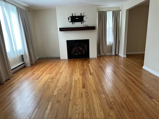 2101 Bellevue Ave in Syracuse, NY - Foto de edificio - Building Photo