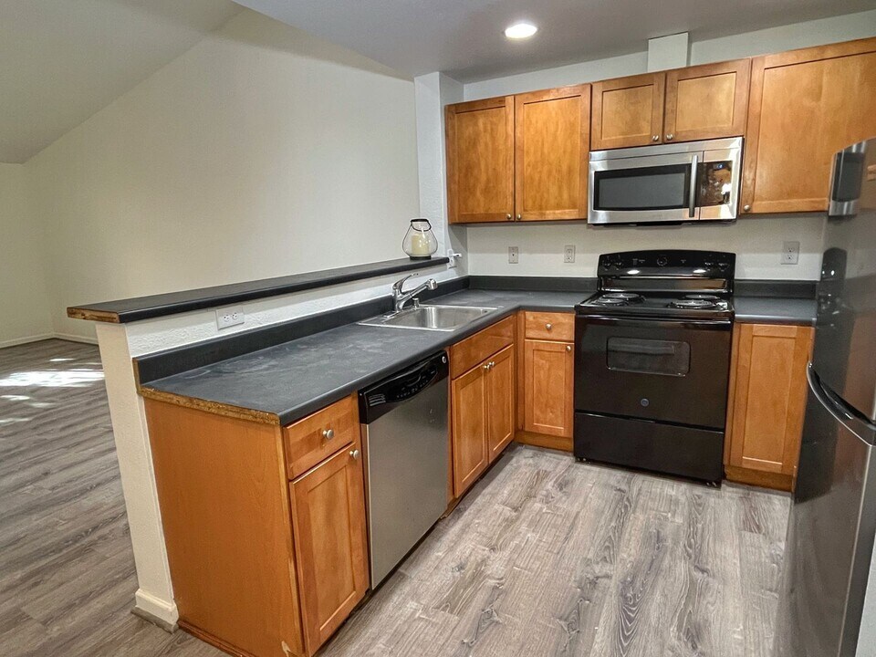 26335 116th Ave SE in Kent, WA - Building Photo