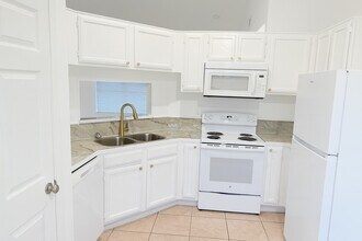 2503 Ironclad Dr in League City, TX - Building Photo - Building Photo