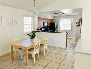 14715 Balgowan Rd in Hialeah, FL - Foto de edificio - Building Photo