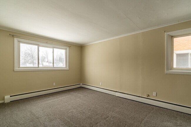 2668 Sheridan Dr in Tonawanda, NY - Building Photo - Building Photo