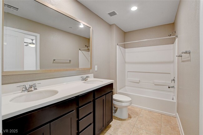 139 Fulgora St in Henderson, NV - Foto de edificio - Building Photo