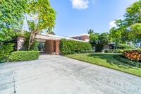 1 Ocean Ln in Palm Beach, FL - Building Photo - Building Photo