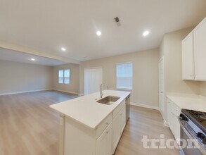 4628 W Mineral Ln in New Palestine, IN - Foto de edificio - Building Photo