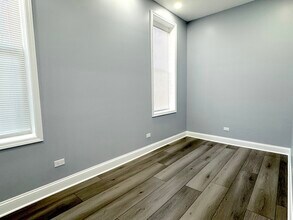 1341 N Ashland Ave in Chicago, IL - Building Photo - Building Photo