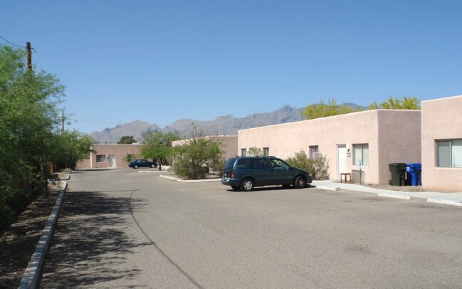 1107 E Halcyon Rd in Tucson, AZ - Building Photo - Building Photo