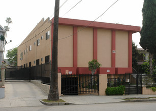 1850 N Van Ness Ave in Los Angeles, CA - Foto de edificio - Building Photo