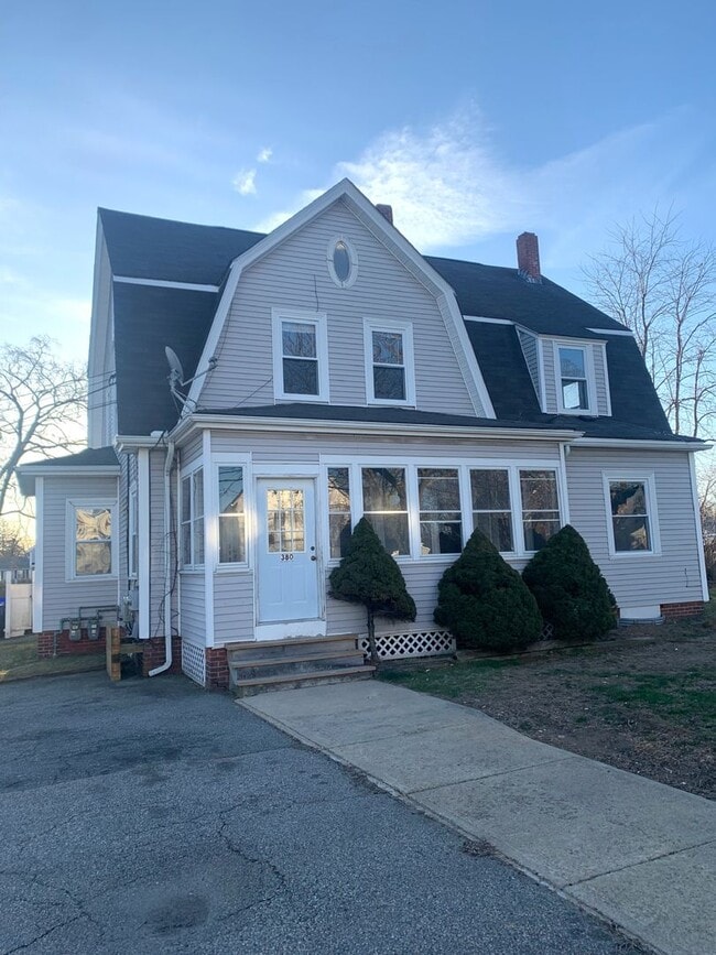 380 Bullocks Point Ave in East Providence, RI - Building Photo - Building Photo