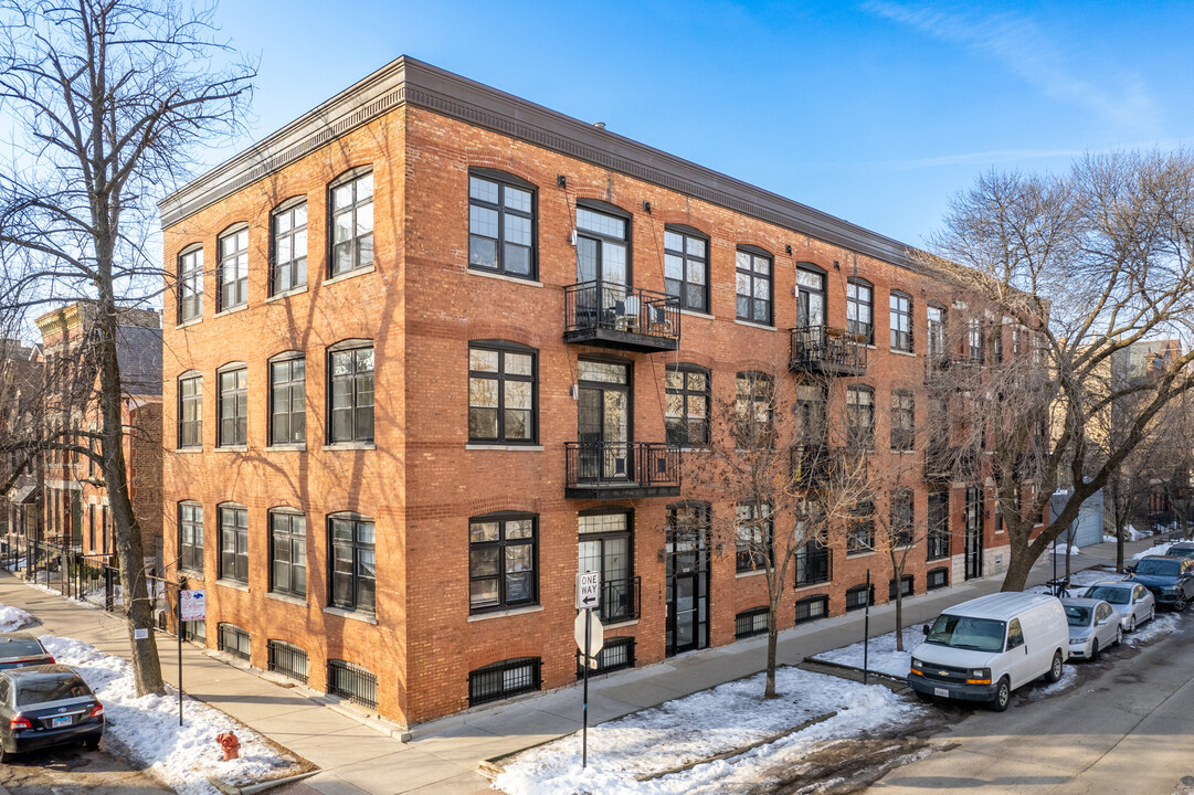 1801 W Thomas St in Chicago, IL - Foto de edificio