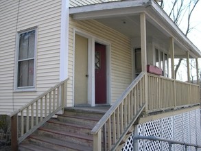 210 Valley St in Portland, ME - Foto de edificio - Building Photo