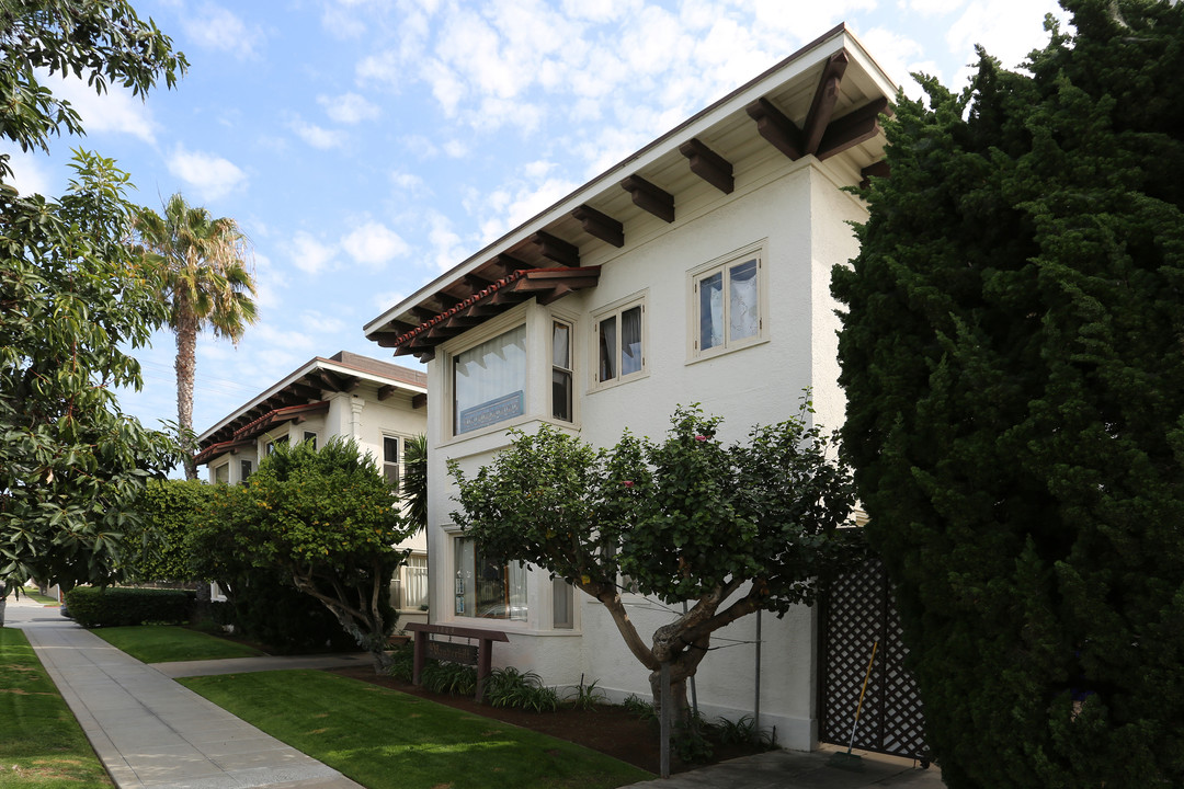 1009-1015 A Ave in Coronado, CA - Building Photo