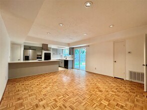 2551 Coopers Post Ln in Sugar Land, TX - Building Photo - Building Photo