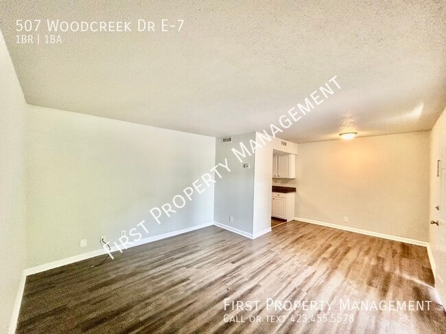 property at 507 Woodcreek Dr