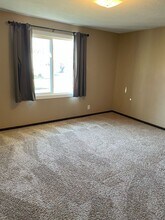 2937 S 134th Ave-Unit -5 in Omaha, NE - Building Photo - Building Photo