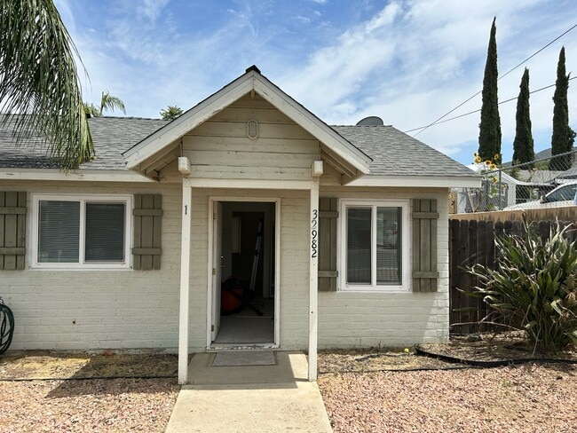 property at 32982 Maiden Ln