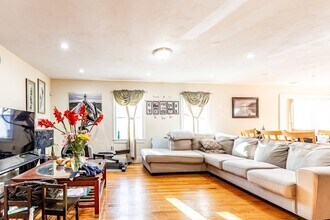 1 Glover Pl, Unit 3 in Boston, MA - Building Photo - Building Photo