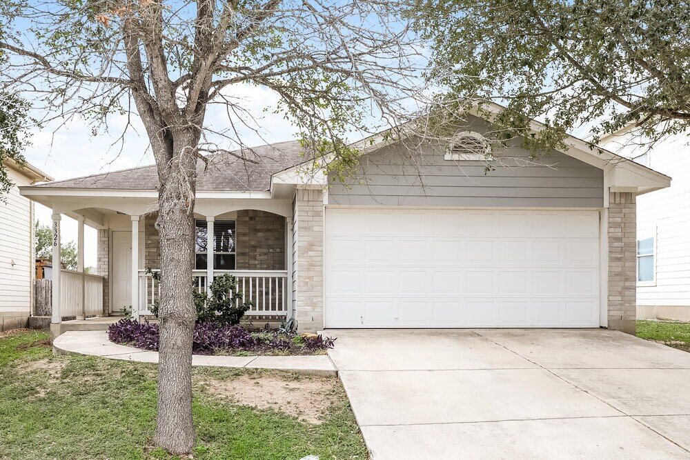 3326 Willet Way in San Antonio, TX - Building Photo