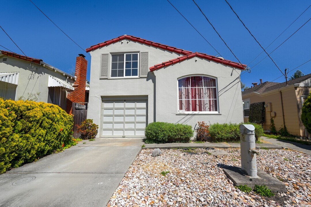 1197 Santa Fe Ave in Albany, CA - Building Photo