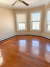 62 Fourth St, Unit 2 in East Providence, RI - Building Photo - Building Photo