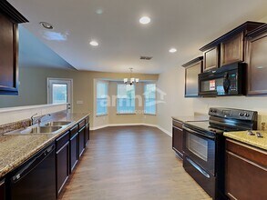 2087 Longhunter Chase Dr in Spring Hill, TN - Building Photo - Building Photo