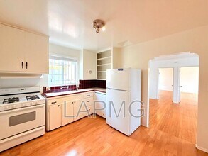 637 Rose Ave in Los Angeles, CA - Building Photo - Building Photo