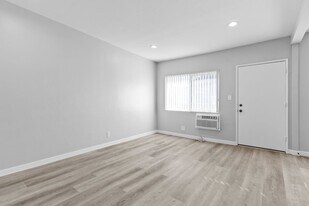 9632 Ball Rd in Anaheim, CA - Building Photo