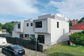 11 NE 51st St in Miami, FL - Building Photo - Building Photo