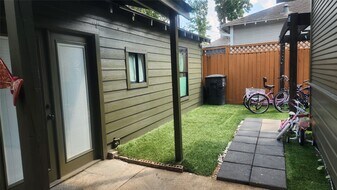 606 Vincent St in Houston, TX - Building Photo