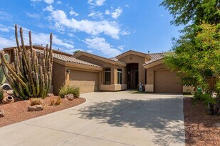 4667 E County Down Dr in Chandler, AZ - Building Photo