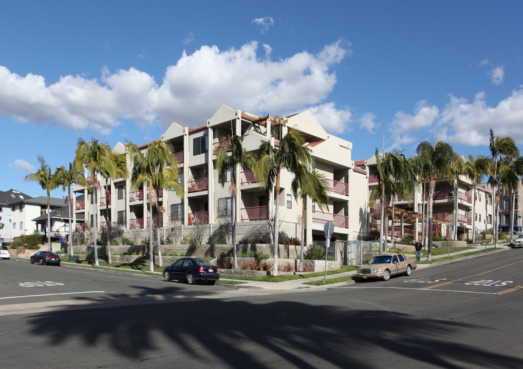 Greenbrier West in San Diego, CA - Building Photo