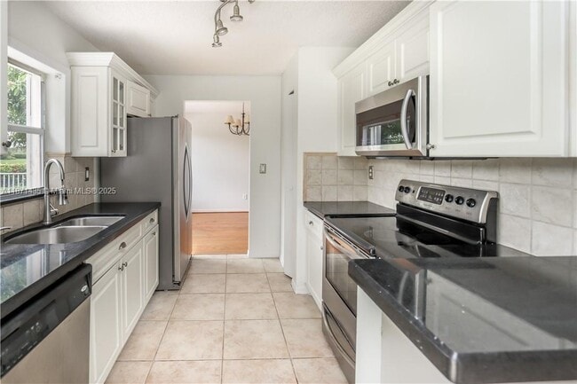 17165 NW 13th St in Pembroke Pines, FL - Building Photo - Building Photo