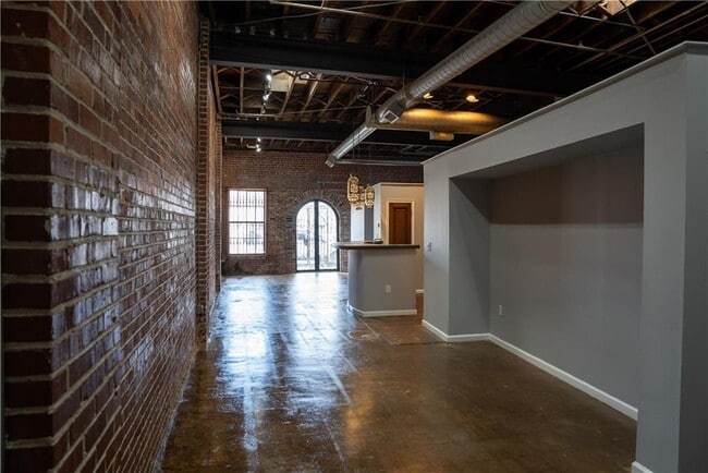 184 Walker St SW in Atlanta, GA - Building Photo - Building Photo